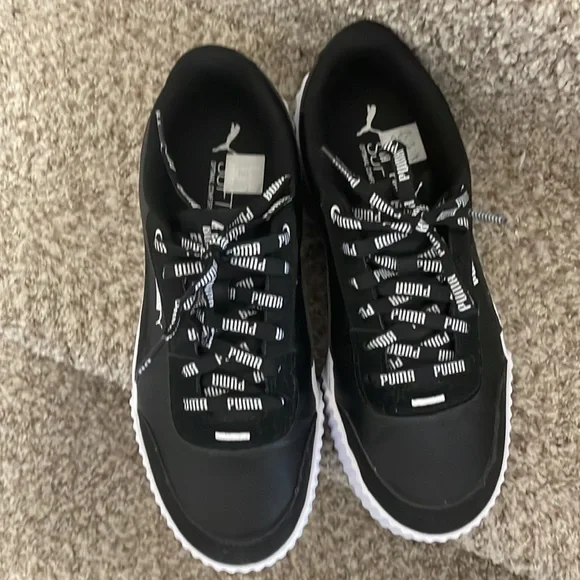 Women’s Puma Platform Sneakers - Picture 3 of 6